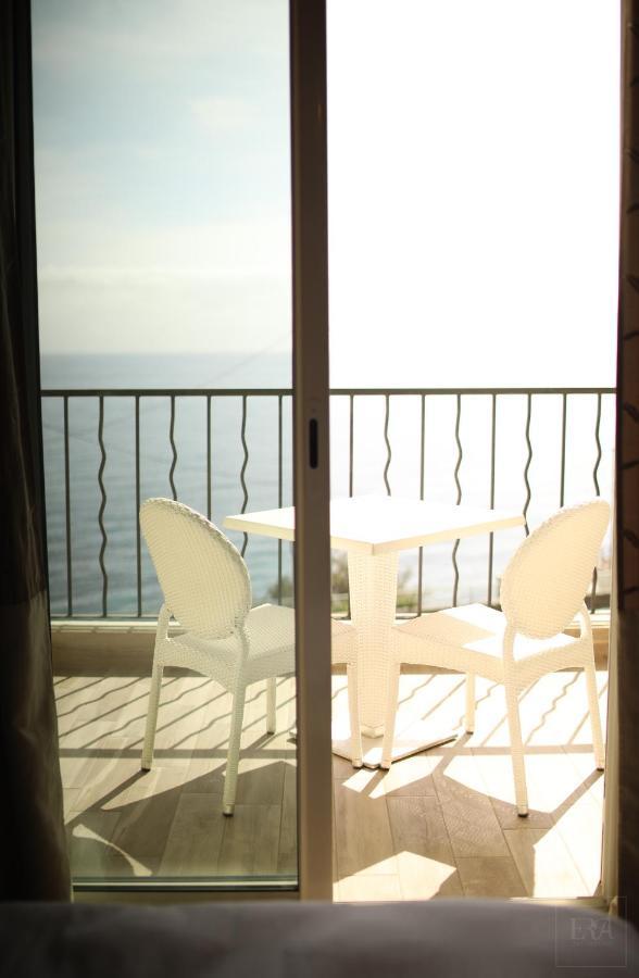 Hotel Calavita Rooftop & Spa San-Martino-di-Lota Екстериор снимка