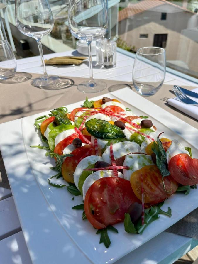 Hotel Calavita Rooftop & Spa San-Martino-di-Lota Екстериор снимка