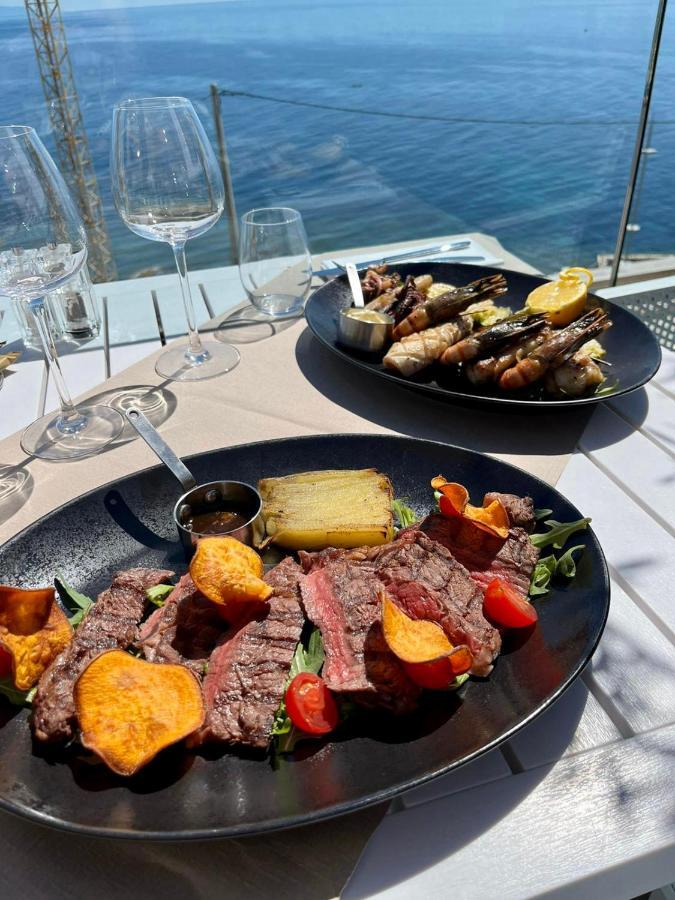 Hotel Calavita Rooftop & Spa San-Martino-di-Lota Екстериор снимка