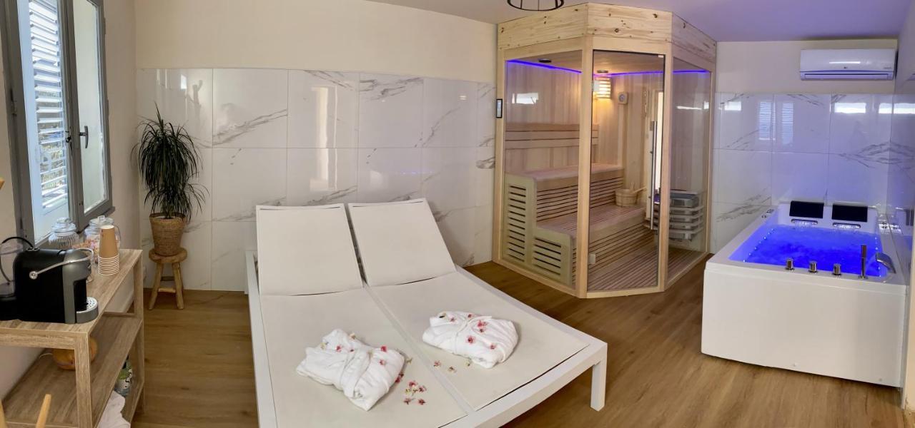 Hotel Calavita Rooftop & Spa San-Martino-di-Lota Екстериор снимка