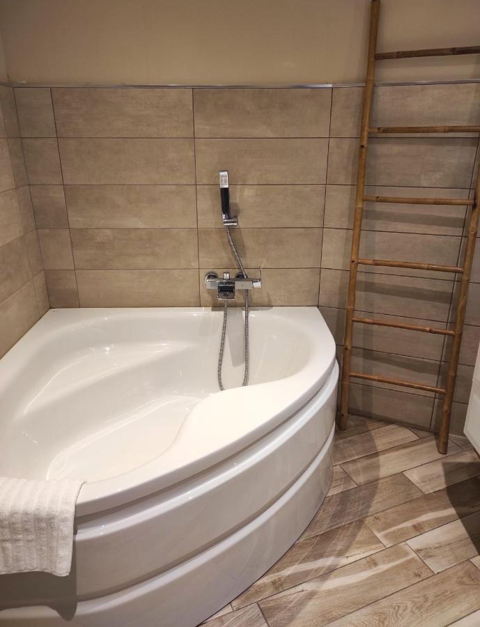 Hotel Calavita Rooftop & Spa San-Martino-di-Lota Екстериор снимка